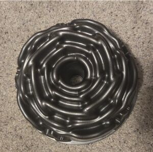 Nordic Ware Rose Bundt Cake Pan